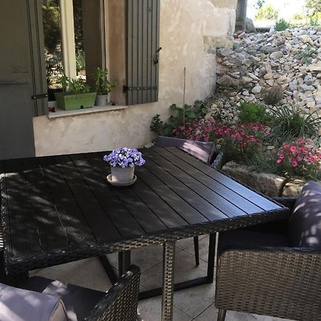 Vila Juste Derriere Chez Nous Boulbon Exteriér fotografie