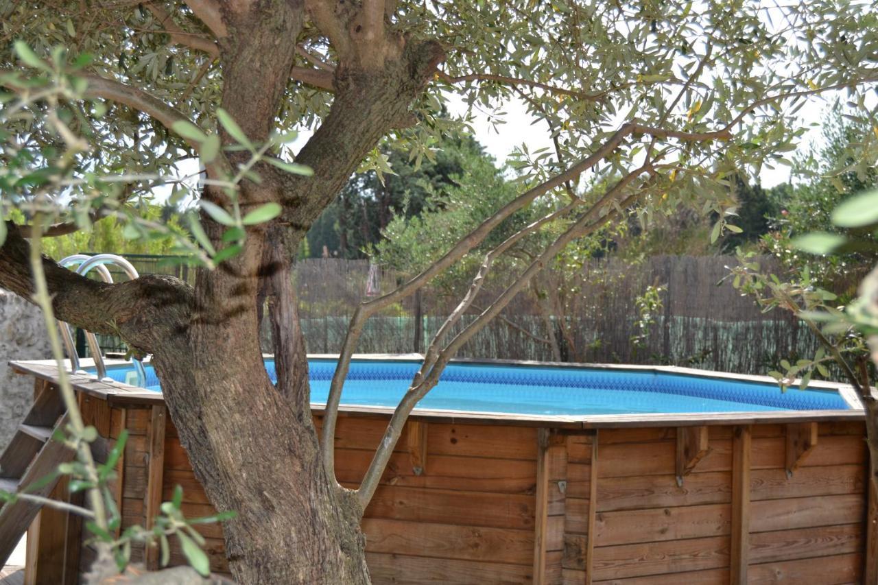 Vila Juste Derriere Chez Nous Boulbon Exteriér fotografie
